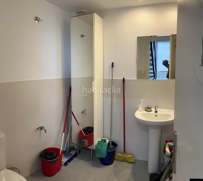 Foto f103d3ff-cbe8-4872-993e-ac81942231b8. Location local commercial dans Lamiako-Txopoeta Leioa