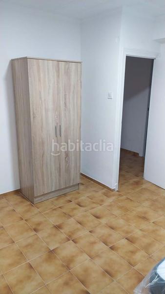 Foto 3a402aab-d556-472b-bf63-93fa919e86c7. Piso características superficie 71 m2 salón comedor cocina equipada 3 habitaciones 1 baño 2 terrazas altura 4 estado excelente equipami en Alicante
