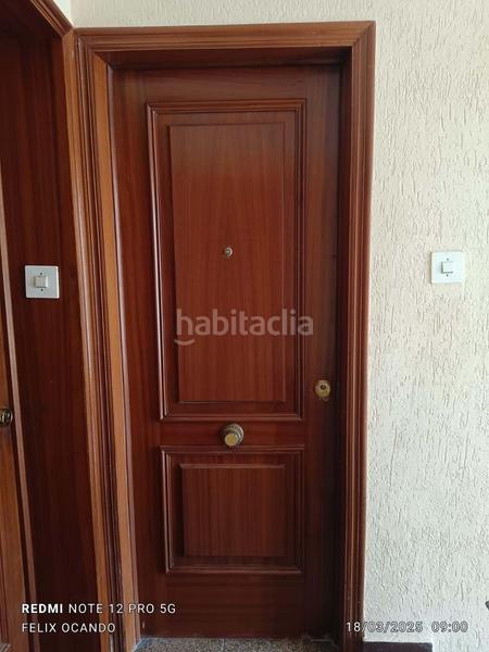 Foto 4ed74b95-b93f-4b7f-a5d9-75518f6ada82. Piso características superficie 71 m2 salón comedor cocina equipada 3 habitaciones 1 baño 2 terrazas altura 4 estado excelente equipami en Alicante