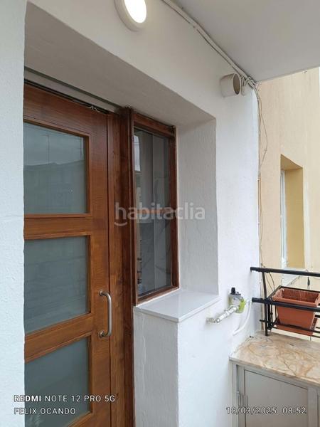 Foto 5796ef2d-3c7d-4481-9b9d-785a840f556e. Piso características superficie 71 m2 salón comedor cocina equipada 3 habitaciones 1 baño 2 terrazas altura 4 estado excelente equipami en Alicante