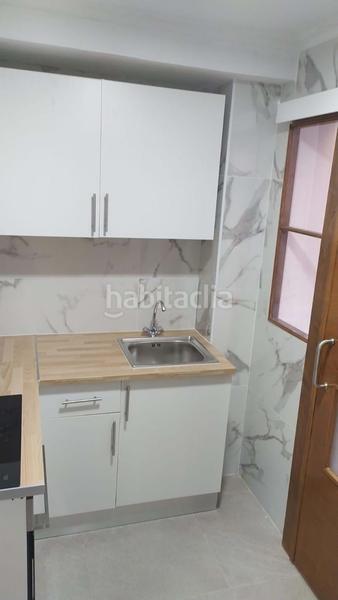 Foto 9931cd57-44f0-4d1a-b999-a1a4b17bbee8. Piso características superficie 71 m2 salón comedor cocina equipada 3 habitaciones 1 baño 2 terrazas altura 4 estado excelente equipami en Alicante