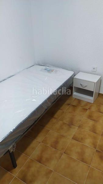 Foto cea81d15-1c6d-4f2e-903e-aeae62eb6586. Piso características superficie 71 m2 salón comedor cocina equipada 3 habitaciones 1 baño 2 terrazas altura 4 estado excelente equipami en Alicante