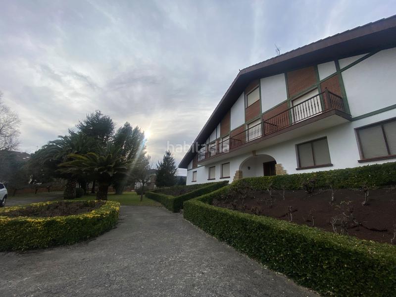 Foto e7222cc6-89cd-4a62-9346-56c55eeda584. Maison avec chauffage parking piscine dans Larrabetzu