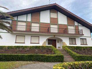 Casa  Carretera asua-erletxeta  bajo. Espectacular casa en larabetzu, ideal para vivienda turstica.