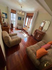 Pis  Calle colon kalea. Piso de 80m2, 3 habitaciones, bao, saln y cocina con camarote