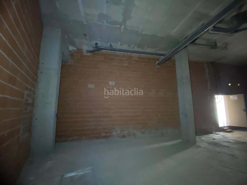 Foto 3b5ff0f3-0c3f-418c-841b-eb2736eea31d. Location local commercial dans Lamiako-Txopoeta Leioa