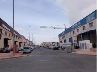 Bâtiment à usage industriel  Los pintores