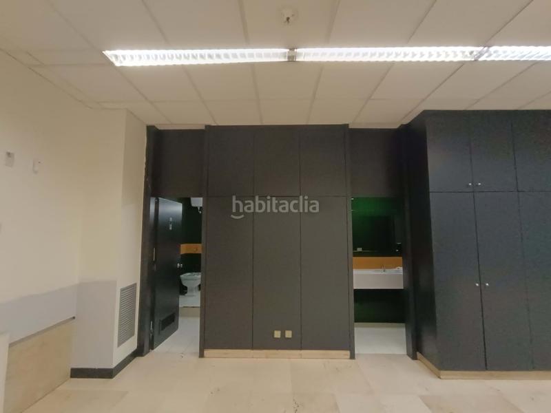 Foto 6bb4ca2a-f015-4e64-8da4-9eff3b532d8b. Local comercial a Iralabarri Bilbao
