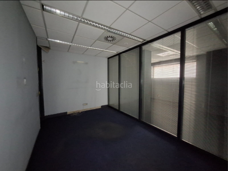 Foto db895574-b8c0-4fa9-99bd-2ea64d25c39f. Alquiler local comercial en Kalero-Basozelai Basauri