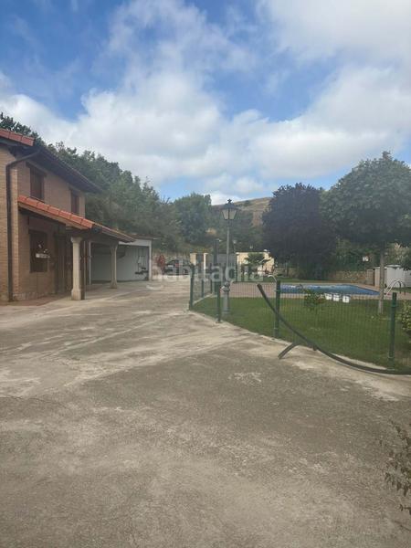 Foto 1ff1608b-05e1-4c49-84f3-e9bb3864526e. Xalet amb aparcament piscina a Valluércanes