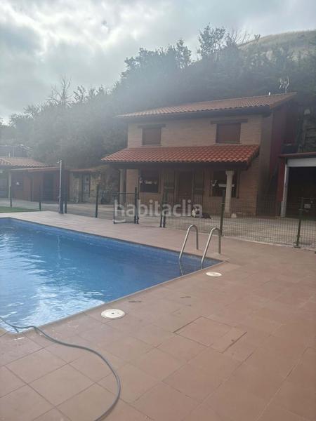 Foto ce38d176-20b5-459f-a257-1a4791182e6b. Xalet amb aparcament piscina a Valluércanes