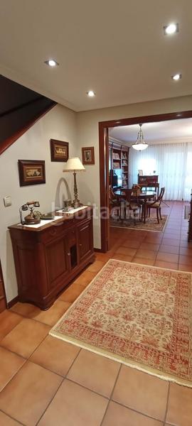 Foto cfd4ff5b-e874-420a-9a3f-7400e74791f4. Chalet mit parking in Bayas - Polígono Miranda de Ebro