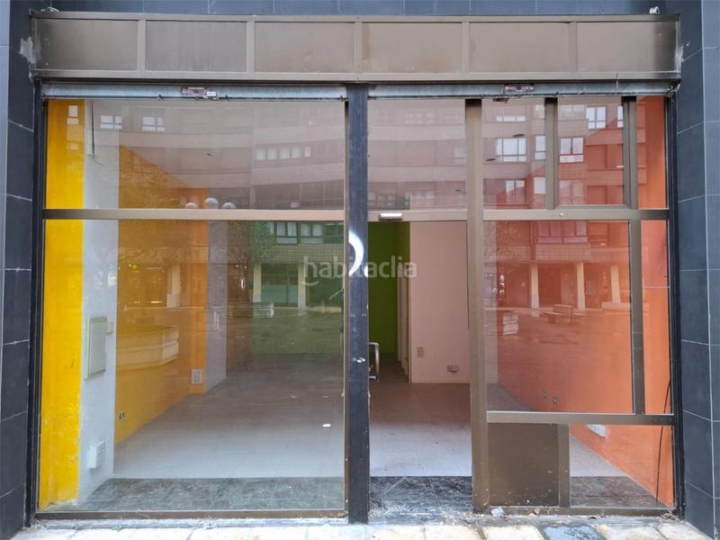 Foto 7cd84fce-4d5d-4c7f-8612-b577dfecc2e3. Local comercial a Barrio de Uribarri Bilbao