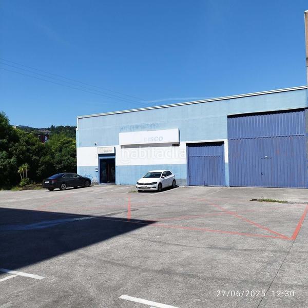 Foto f184c25c-1b55-4a46-b36f-a408affcb932. Nave industrial en Derio