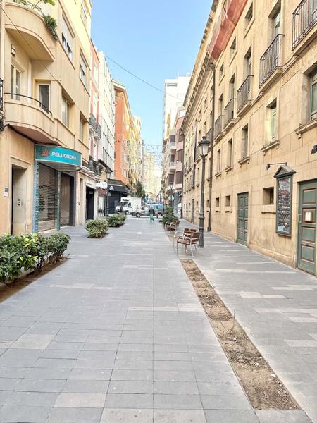 Foto e793ee9a-a7b5-4942-b958-c16f489d4c14. Pis amb calefacció a Barrio del Centro Alicante