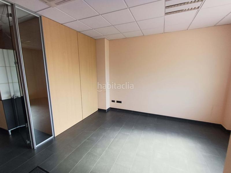 Foto 94c95de9-b310-4c61-afe5-e0546a9fbb05. Business premise in Zamudio