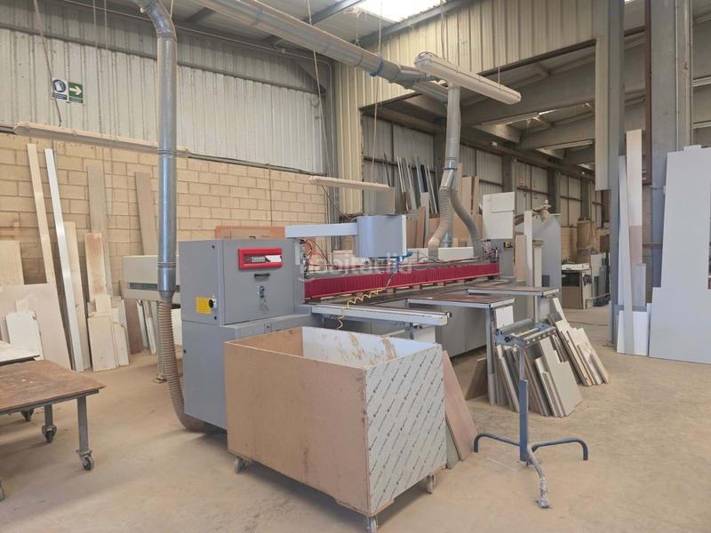 Foto 0ac0e9d6-e008-4940-b8df-a48b4d294d24. Nau industrial a Berantevilla