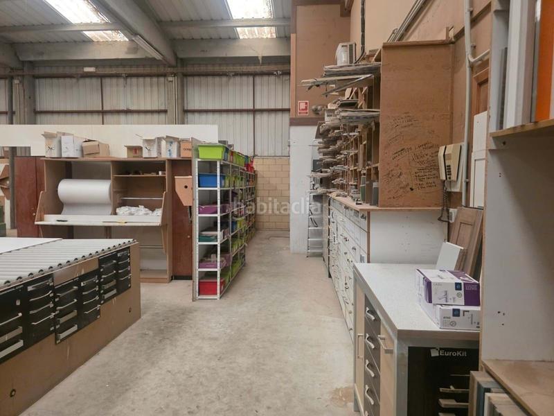 Foto 3fe6351b-c024-43d4-835b-8541d5e4891e. Nau industrial a Berantevilla