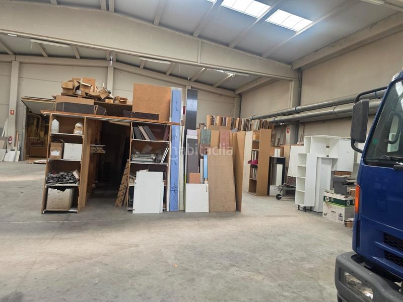 Foto 96729981-392d-4068-afbe-97da365657ce. Nau industrial a Berantevilla