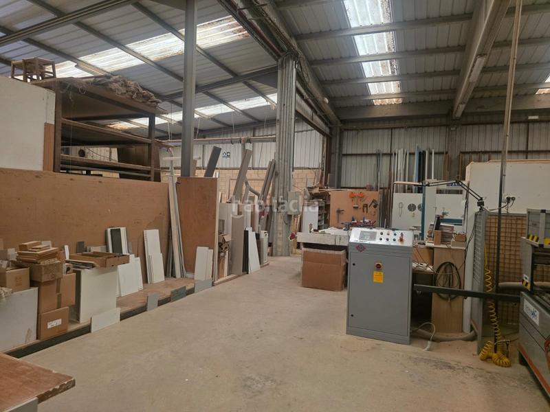 Foto 9cf8425a-d1b2-47b2-81c6-9b1a38232fce. Nau industrial a Berantevilla