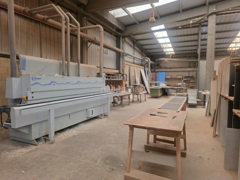 Foto e5d8870f-5de3-4857-863d-172b6ddb7906. Nau industrial a Berantevilla