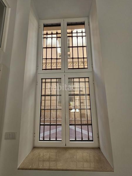 Foto 31c9d153-6680-4b1f-bd6e-bcf09e029027. Geschäftsraum in Barrio del Centro Alicante