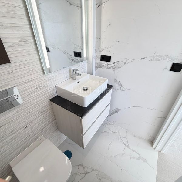 Foto b171e103-d6a6-4362-ab59-31597fbf5e06. Casa amb piscina a Alcosser