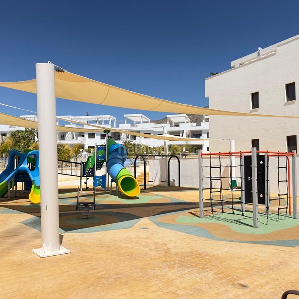 Foto c29a6583-b6d8-4fd8-bf41-b7b4469188f6. Casa amb piscina a Alcosser