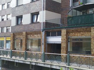 Geschäftsraum  Avenida iparragirre. Local comercial en leioa disponible para venta o alquiler, ideal