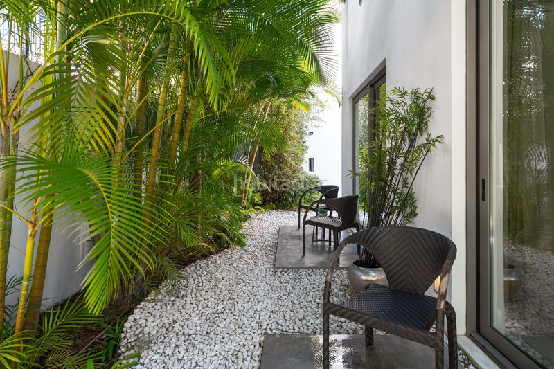 Foto 0de25493-91be-4d92-b735-7a6ea46e1459. Casa amb aparcament piscina a Puente Romano Marbella