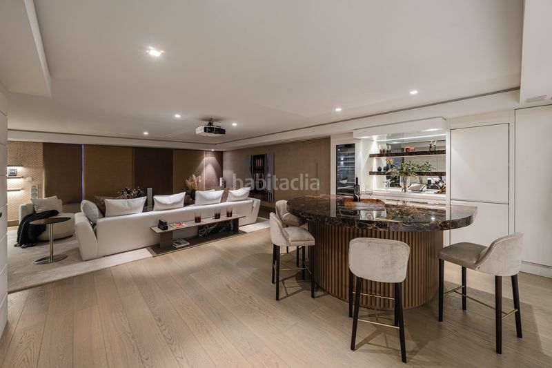 Foto 7efa97af-7580-4144-a222-594a430618d7. Casa amb aparcament piscina a Puente Romano Marbella