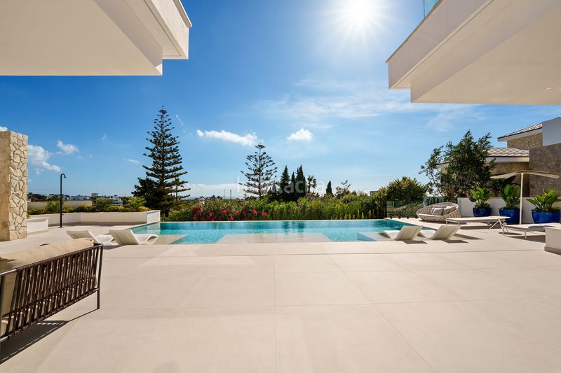 Foto ddbe8d61-d221-4481-9d0b-22f7f0ed24f7. Casa amb aparcament piscina a La Quinta Benahavís