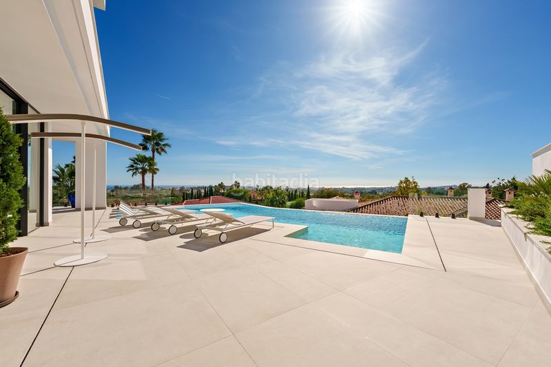 Foto 1b989b90-c535-4fd8-a4cd-aa507dc1d664. Casa amb aparcament piscina a La Quinta Benahavís