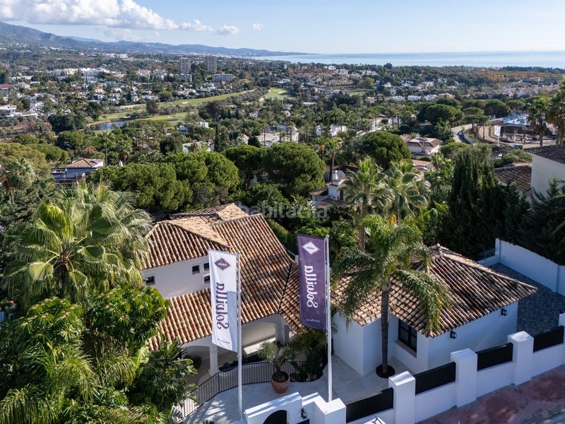 Foto c7b314da-2425-4003-b6e2-c6447888a1e8. Casa amb piscina a Las Brisas Marbella