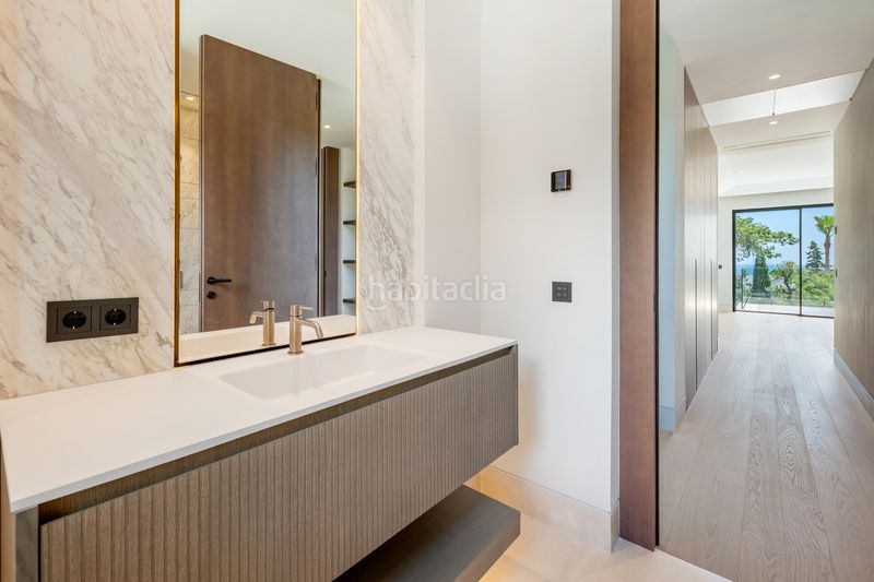 Foto 5d003200-c5df-4ec7-bbee-cd1198ca7d8d. Casa en La Carolina - Guadalpín Marbella