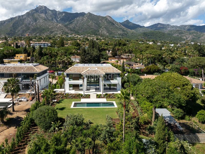 Foto b2bf06cf-bce1-47b5-8647-58e580a9eb9e. Casa en La Carolina - Guadalpín Marbella