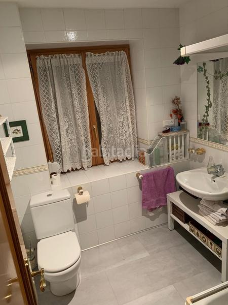 Foto 2815260e-10d8-4a17-a76e-6d38098baa88. Chalet dans Judimendi Vitoria - Gasteiz
