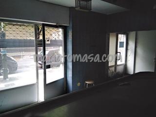 Local commercial  Nieves cano kalea