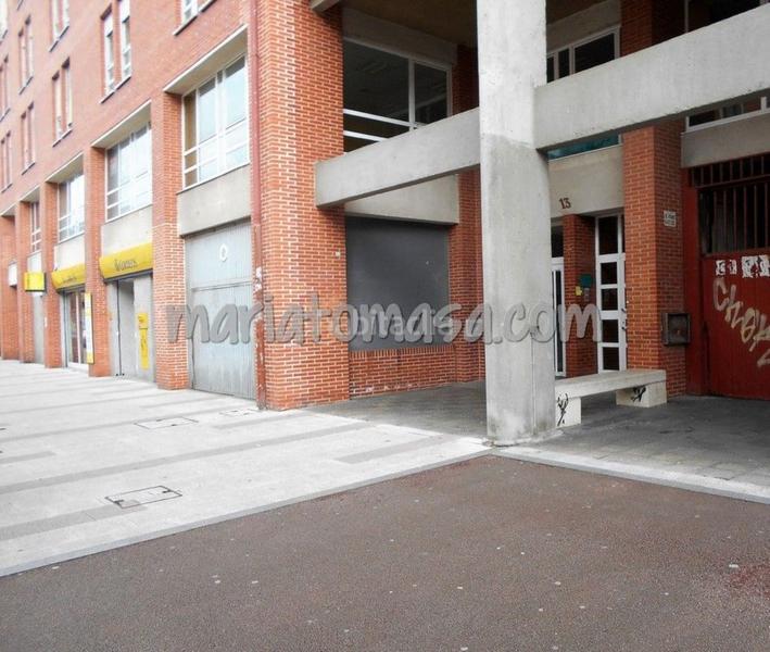 Foto e2bcc6fc-8862-471b-bd65-03e4069167c8. Parking coche en Centro Urbano-Hirigunea Leioa