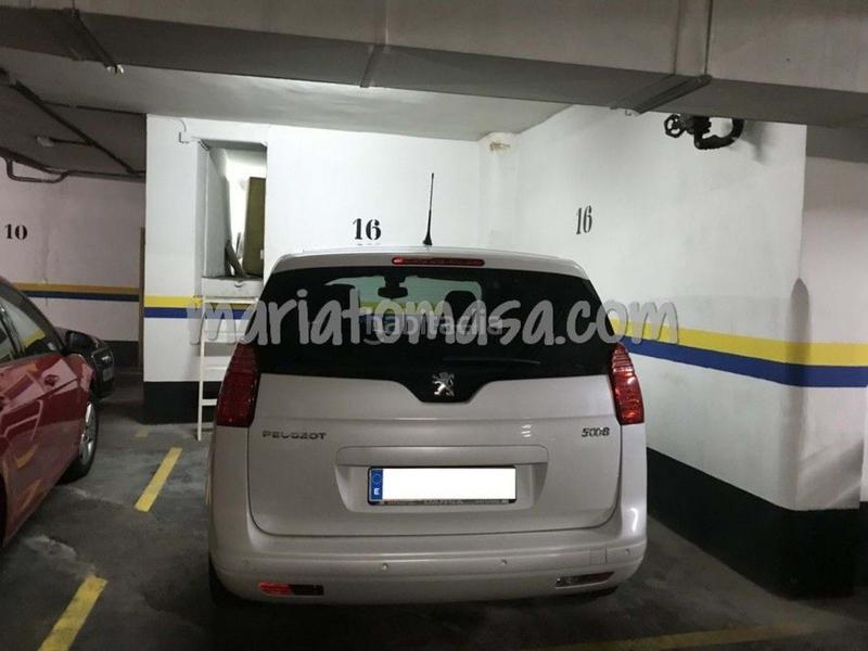 Foto db341948-877c-47c6-a1b0-cd3a1d16c642. Autoparkplatz in Centro Santurtzi