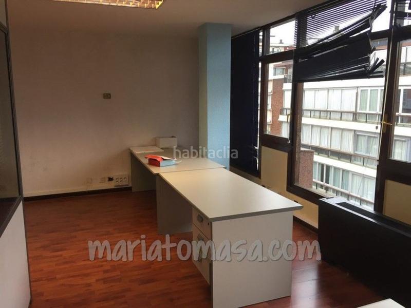 Foto b372bd1c-626b-48ec-9e48-f4f14a66dae5. Rent office space with heating in Las Arenas Getxo