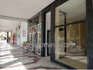 Locale commerciale in Gernikako Arbola Etorbidea