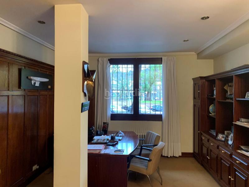 Foto cd566111-4391-4354-9be6-e4c487105882. Business premise in Abandoibarra - Guggenheim Bilbao