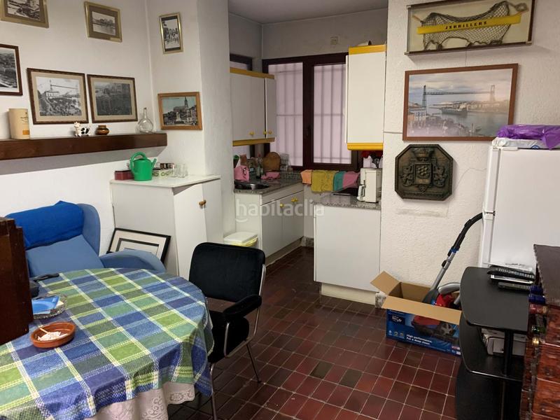 Foto b1c9bd69-bf70-45ba-b604-f2a23a0bdc9c. Local comercial en Abandoibarra - Guggenheim Bilbao