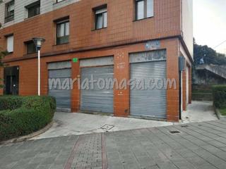 Locale commerciale in Avenida Kanpazar Etorbidea