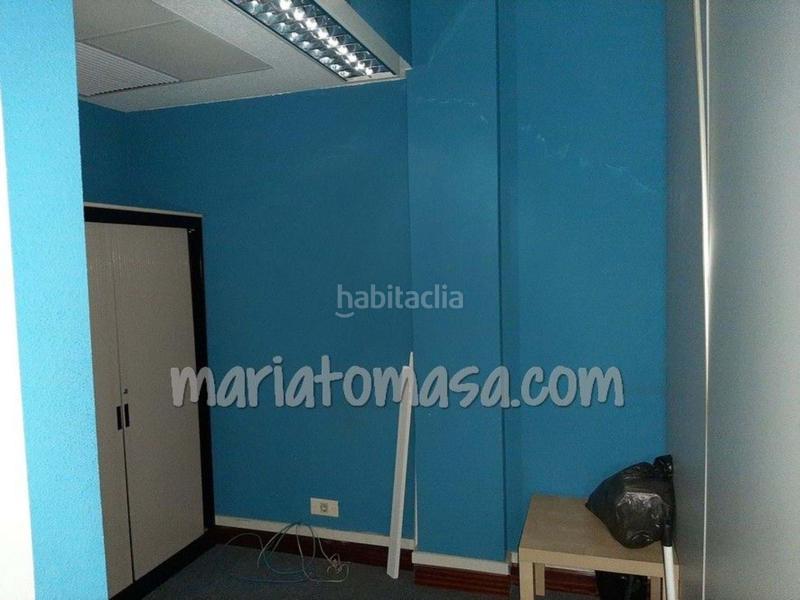 Foto 4fb0b788-b76d-4d44-90af-eb00cb7bd095. Lloguer oficina amb calefacció a Plaza Circular Bilbao