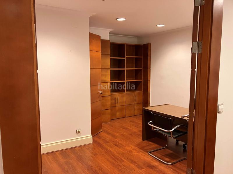 Foto ba960444-b7ff-4bd6-879f-4cc7117ab290. Location bureau avec chauffage dans Las Arenas Getxo