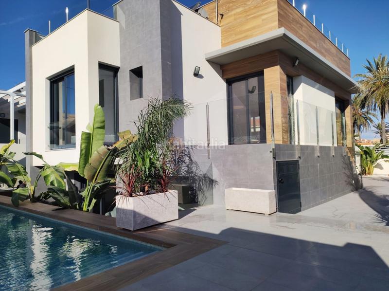 Foto 858d5363-7669-4dd2-a74e-4d833fc1369f. House with heating pool in Los Europeos Torrevieja