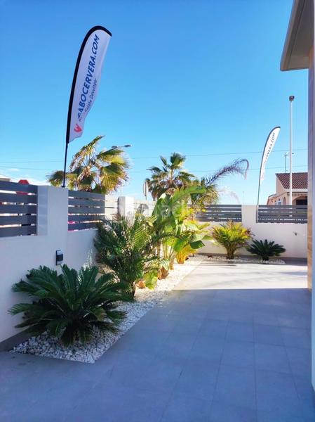 Foto b5193d1c-f87d-4cf2-8fc9-c2df36fab561. House with heating pool in Los Europeos Torrevieja