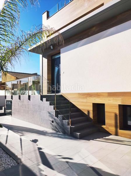 Foto f769b399-0e17-46bd-b195-b5ae51bde98f. House with heating pool in Los Europeos Torrevieja